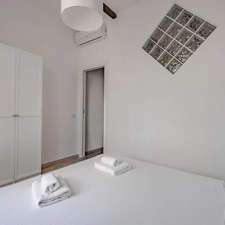 B5 In The Center Of Wifi And Ac ローマ